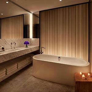 Deluxe Zimmer mit Kingsize-Bett